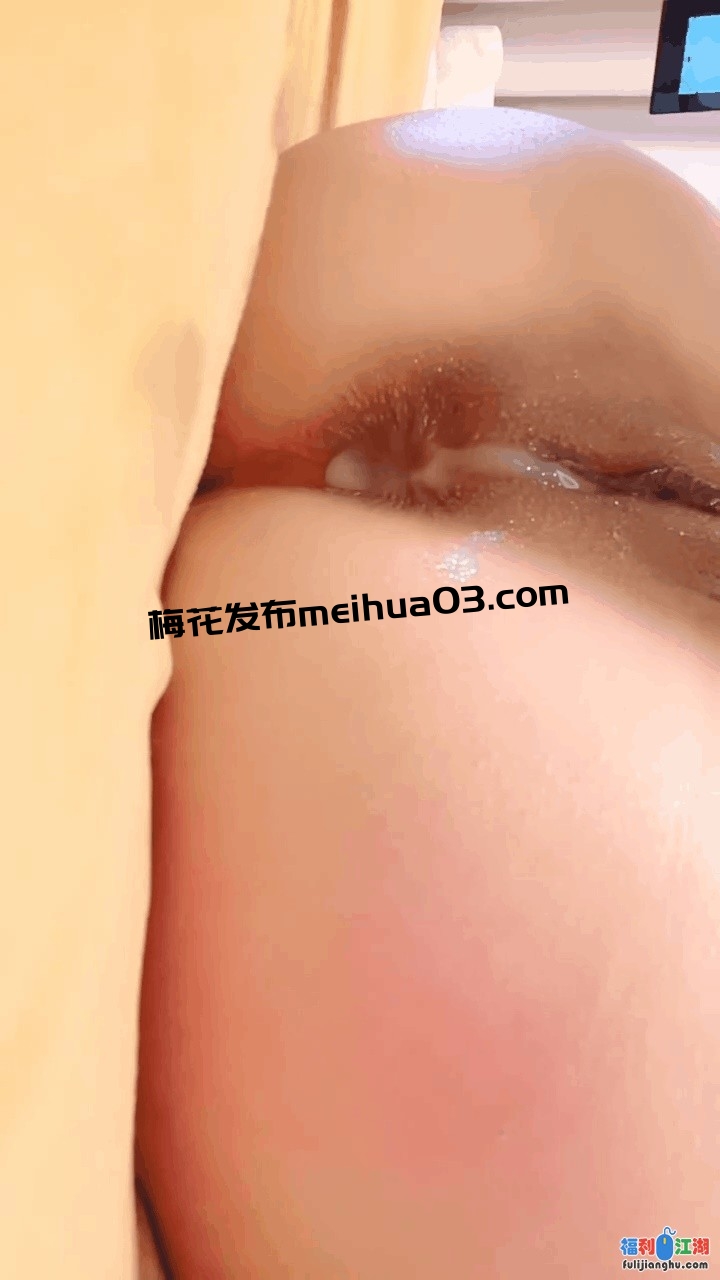 黑丝露脸颜值不错的极品人妻诱惑狼友跟大哥激情啪啪 口交足交乳交大鸡巴 激情上位无套爆操 揉奶玩逼内射 [1V/2.6G][百度盘]